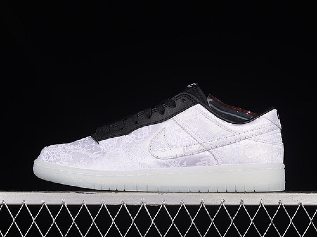 Nike [FN0315-110]-[DUNK LOW X FRAGMENT CLOT PURPLE/WHITE/BLACK]-[WOMAN:36-39]-[MAN:40-47.5], photo 1