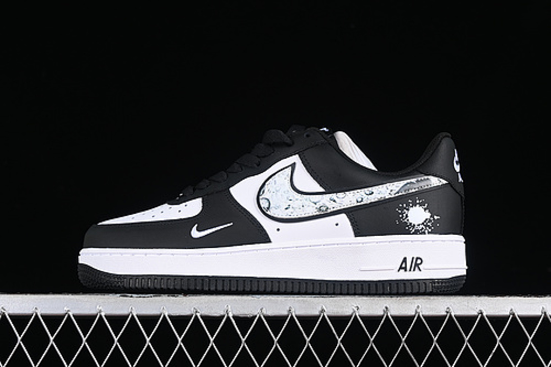 Nike [DV0788-002]-[AIR FORCE 1 07 LOW BLACK/BLACK/WHITE]-[WOMAN:36-39]-[MAN:40-45], photo 1