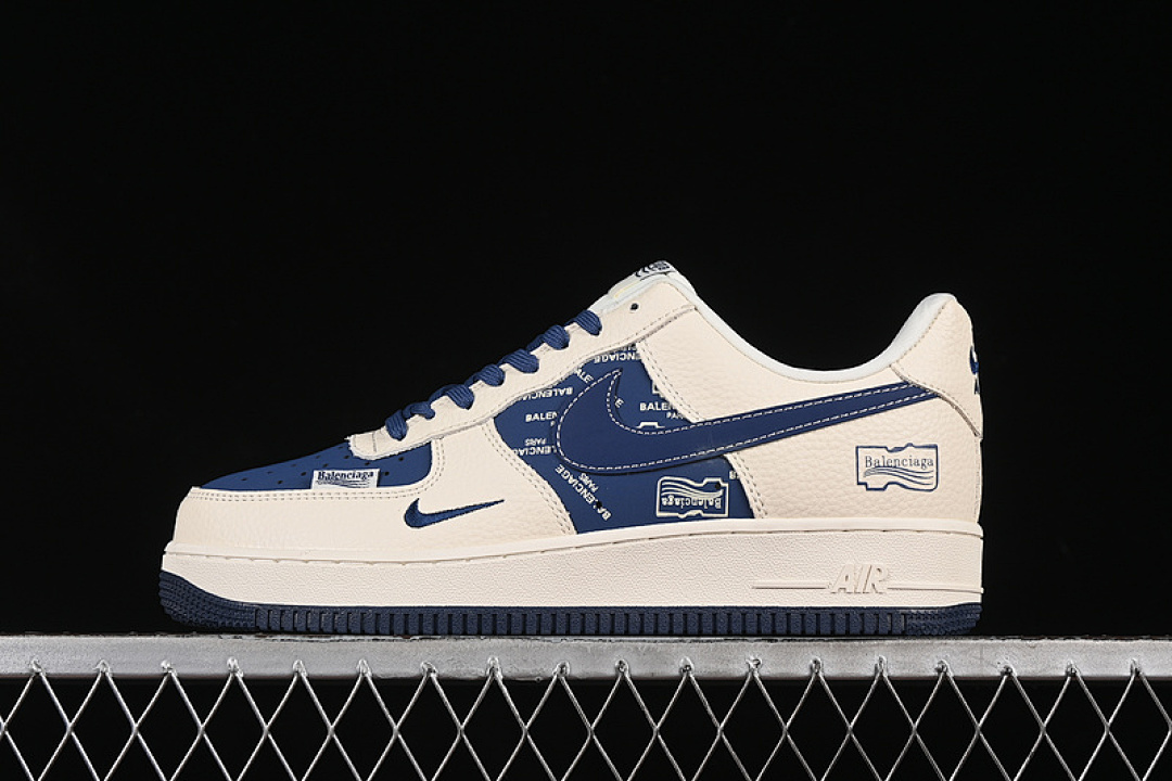 Nike Nike AIR FORCE 1 07 LOW WHITE/BLUE · DF0188-062, photo 1