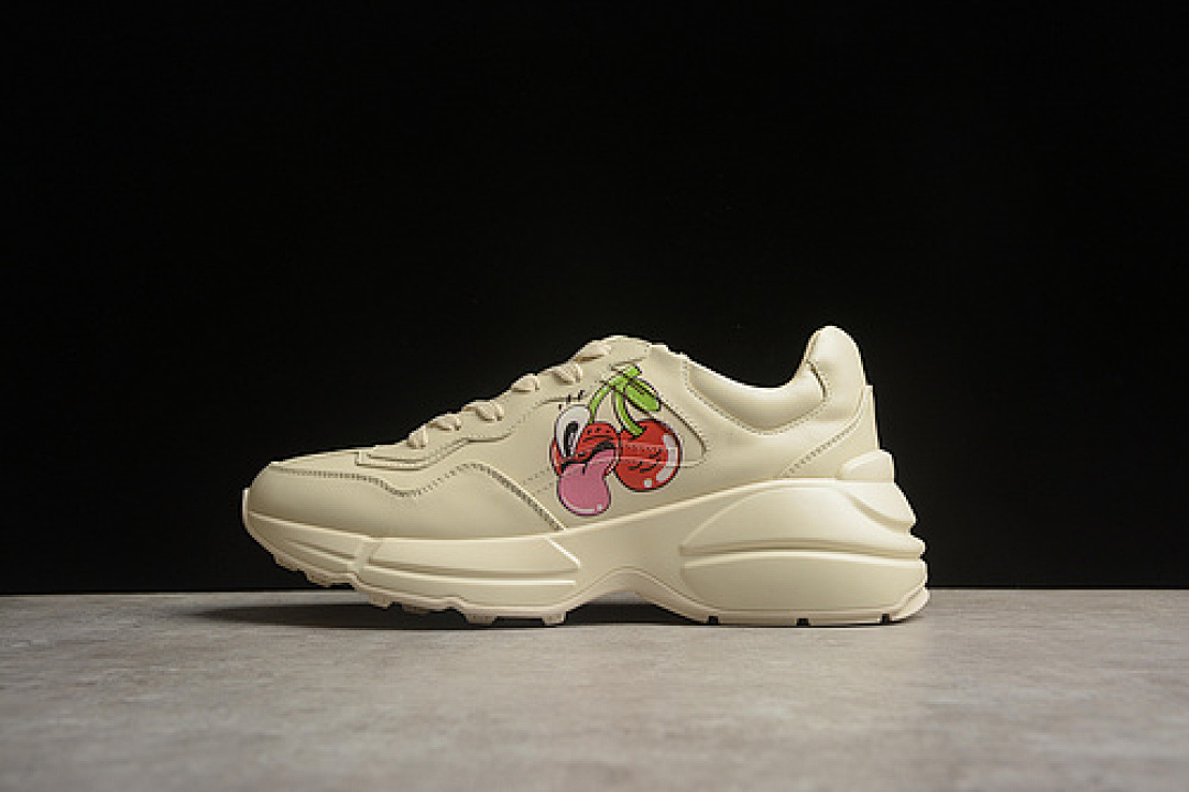 On Running [GU*CCI RHYTON VINTAGE BEIGE/PINK/GREEN]-[WOMAN:35-39]-[MAN:40-44], photo 1