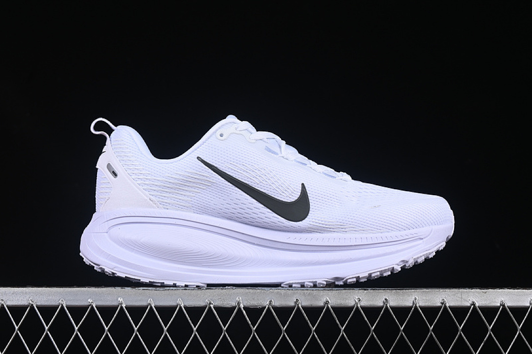Nike [HM6803-809]-[AIR ZOOM VOMERO 18 WHITE/BLACK]-[WOMAN:36-39]-[MAN:40-46] - Image 16