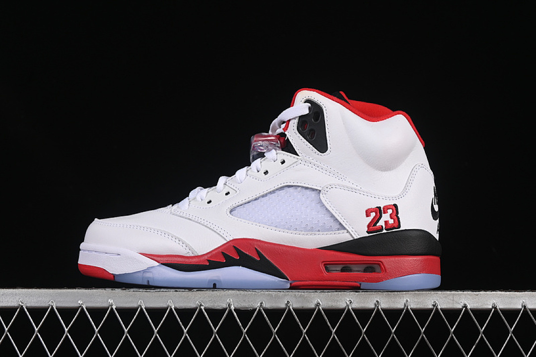 Jordan AIR Jordan 5 RETRO FIRE RED BLACK TONGUE WHITE/FIRE RED/BLACK · HQ7978-101, photo 1