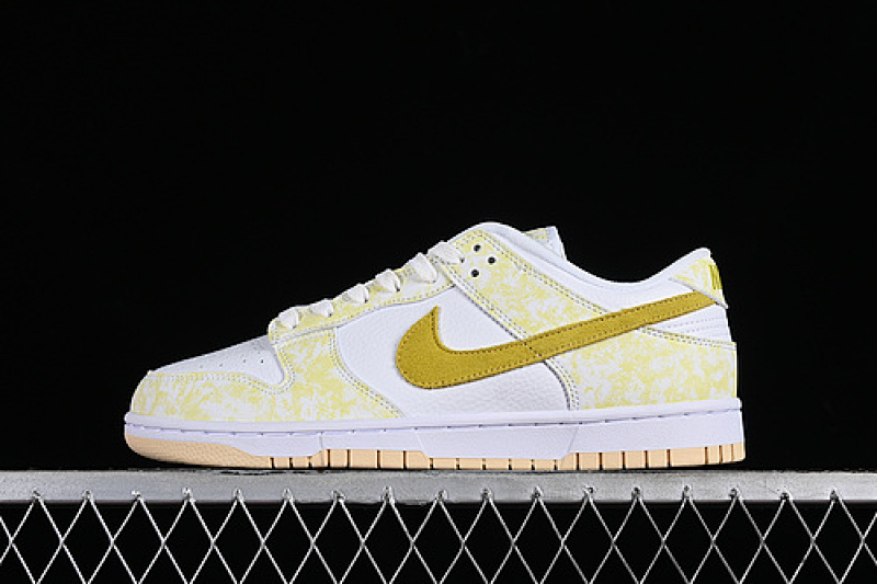 Nike SB DUNK LOW PRM YELLOW STRIKE/YELLOW STRIKE/WHITE · DM9467-700, photo 1