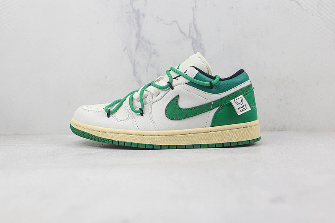 Jordan [AIR JORDAN 1 LOW WHITE/WHITE/GREEN]-[WOMAN:36-39]-[MAN:40-46], photo 1