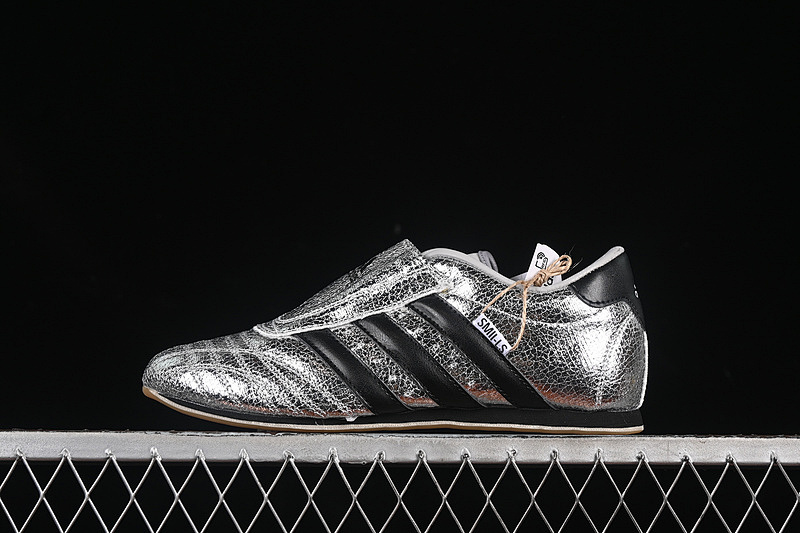 On Running On Running ORIGINALS TAEKWONDO SILVER METALLIC/CORE BLACK/GUM · JH9664, photo 1