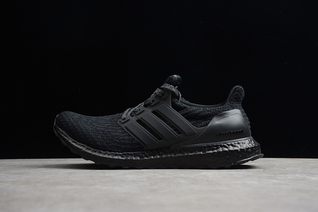 ULTRA BOOST 4.0 SHOES CORE BLACK/CORE BLACK · BA8923, photo 1