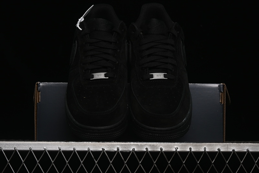 Nike [HQ1966-002]-[AIR FORCE 1 07 LOW BLACK]-[WOMAN:36-39]-[MAN:40-45] - Image 12
