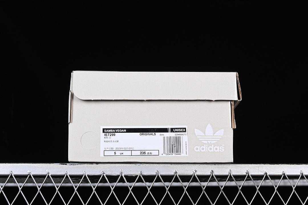 Adidas [IE7299]-[ADIDAS ORIGINAL HUMAN RACE SAMBA CLASSIC WHITE]-[WOMAN:35-39]-[MAN:40-45] - Image 11