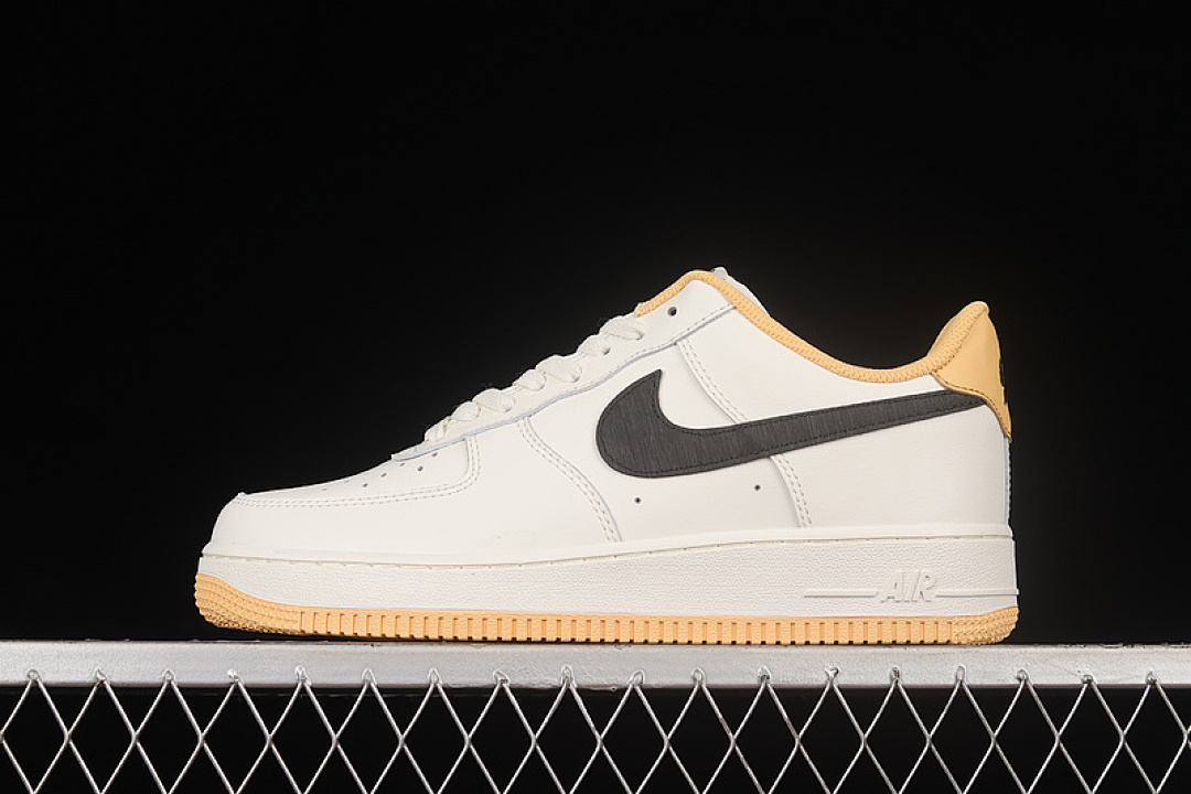 Nike [LS9042-001]-[AIR FORCE 1 07 LOW BEIGE/YELLOW/BLACK]-[WOMAN:36-39]-[MAN:40-45], photo 1