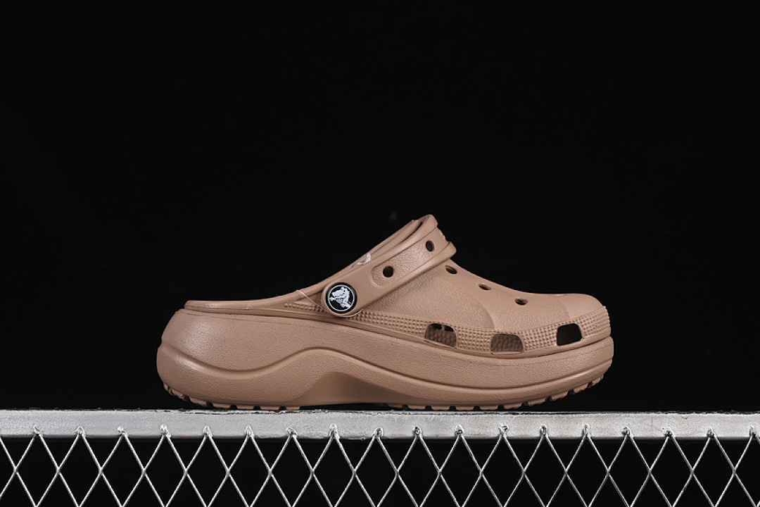 Crocs [CROCS BAYA PLATFORM BROWN]-[WOMAN:34-39]-[MAN:40] - Image 2
