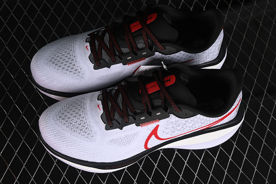 Nike [FB1309-103]-[AIR ZOOM VOMERO 17 WHITE/FIRE RED/PLATINUM TINT/BLACK]-[MAN:39-46] - Image 11
