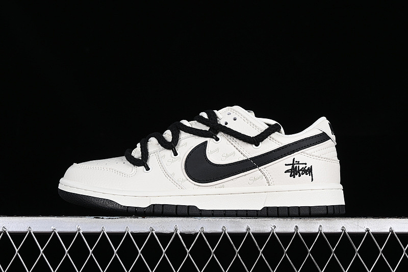 Nike SB DUNK LOW WHITE/GREY/BLACK · FC1688-139, photo 1