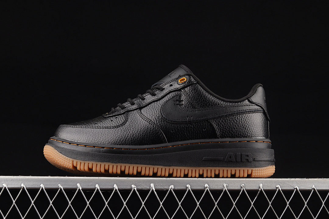 Nike Nike AIR FORCE 1 LUXE BLACK GUM BLACK/BLACK/BUCKTAN/GUM YELLOW · DB4109-001, photo 1