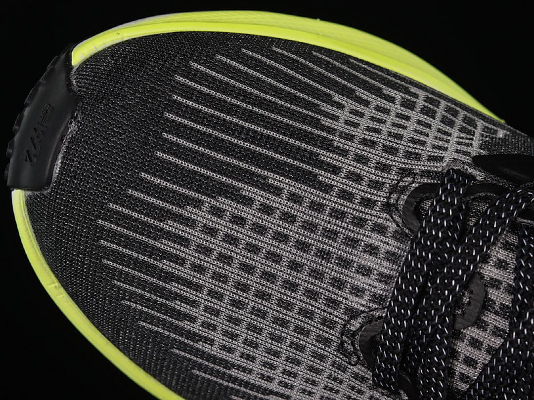 Nike [DM4015-002]-[AIR ZOOM PEGASUS 39 GS BLACK/BARELY VOLT/TOTAL ORANGE/VOLT]-[MAN:39-45] - Image 9