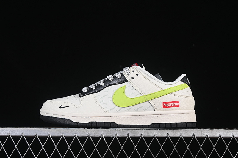 Supreme Nike SB DUNK LOW SUPREME WHITE/BLACK/GEEN · XS6089-625, photo 1