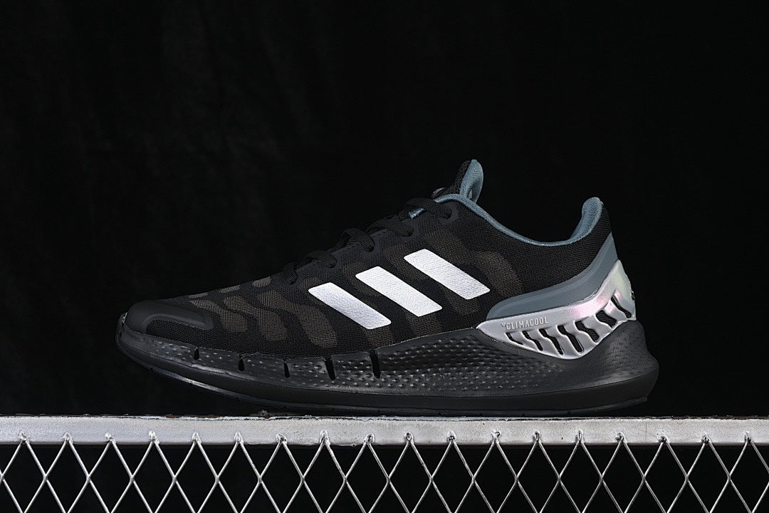 Christian Louboutin Christian Louboutin CLIMACOOL LIGHTWEIGHT RUNNING SHOES BLACK/WHITE/BLACK · FZ1744, photo 1