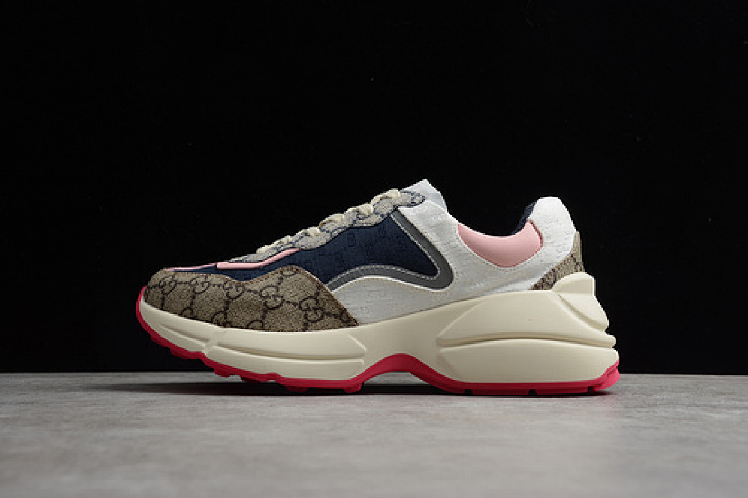 On Running On Running [GU*CCI SHOES WHITE/BLUE/LIGHT GRAY-PINK]-[WOMAN:35-39], photo 1