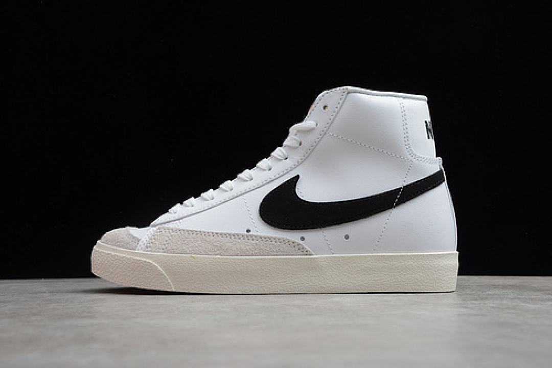 Nike SB BLAZER MID 77 VINTAGE WHITE/BLACK · BQ6806-100, photo 1