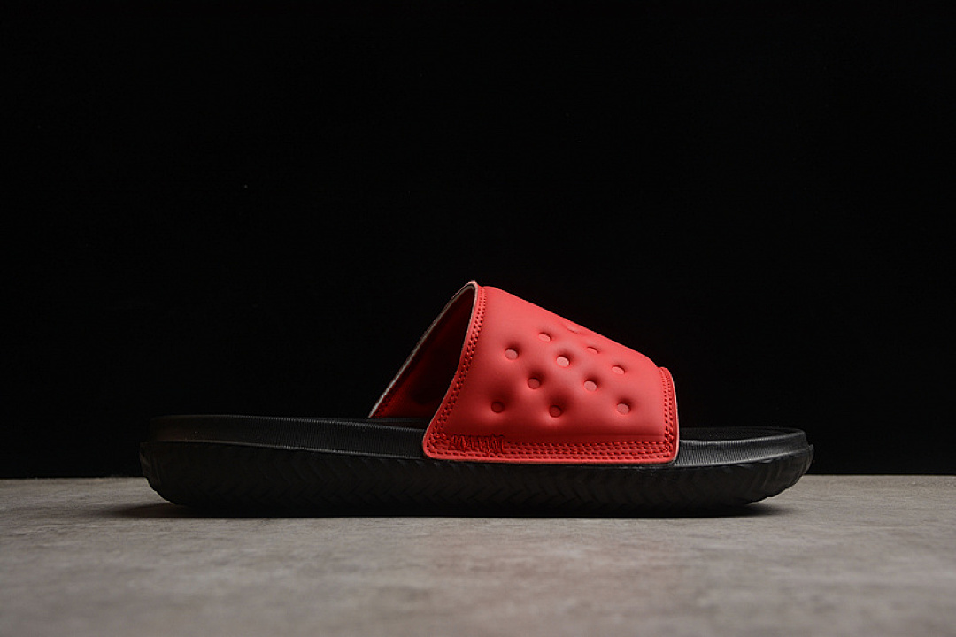 Jordan [DC9835-601]-[JORDAN PLAY SLIDE UNIVERSITY RED/WHITE/GYM RED/BLACK]-[MAN:40-46] - Image 12