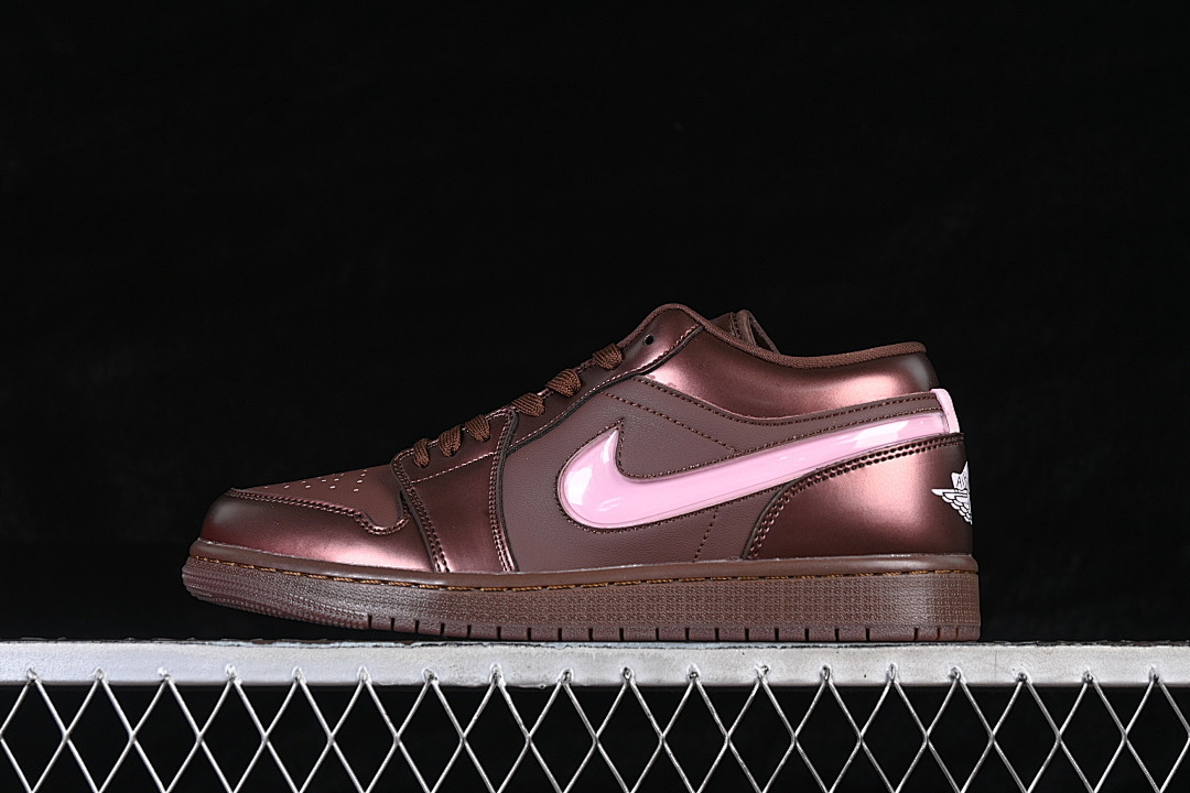 Jordan [IQ9787-262]-[JORDAN 1 LOW CHOCOLATE/CHOCOLATE/PINK FOAM]-[WOMAN:36-39]-[MAN:40-46], photo 1
