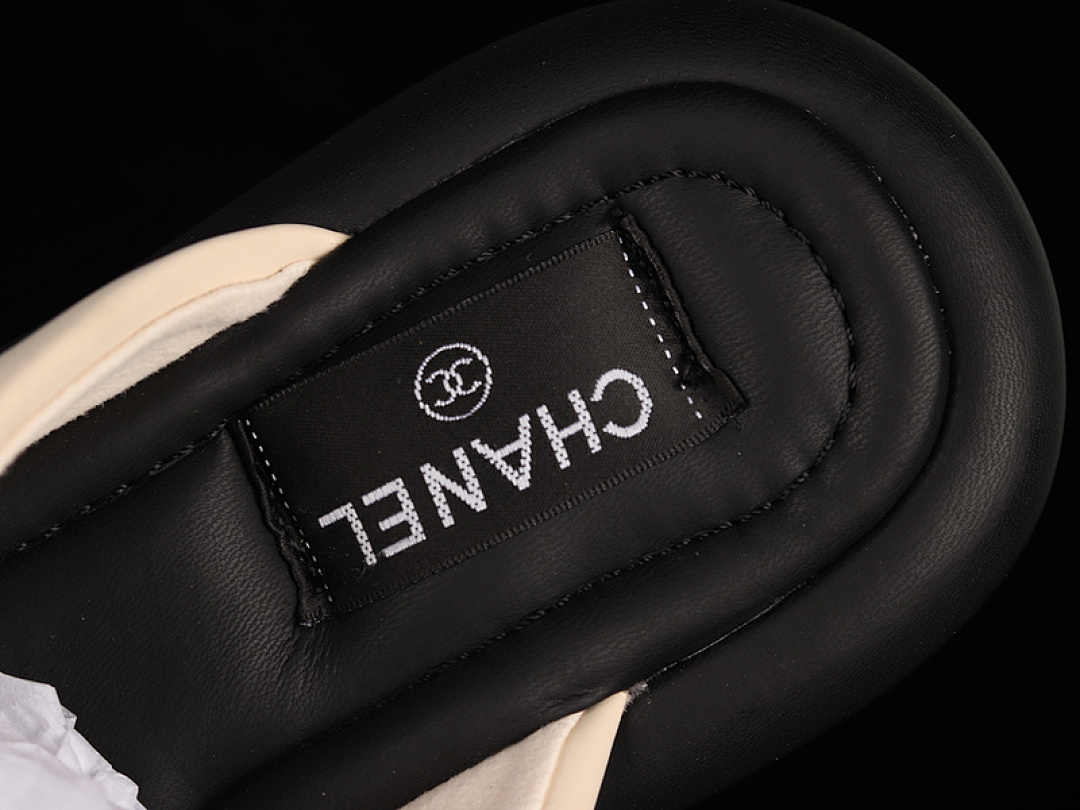 Chanel [CHA*NEL 22 PLATFORM SLIP-ON SLIPPERS KHAKI/BLACK/BLACK]-[WOMAN:35-40] - Image 3