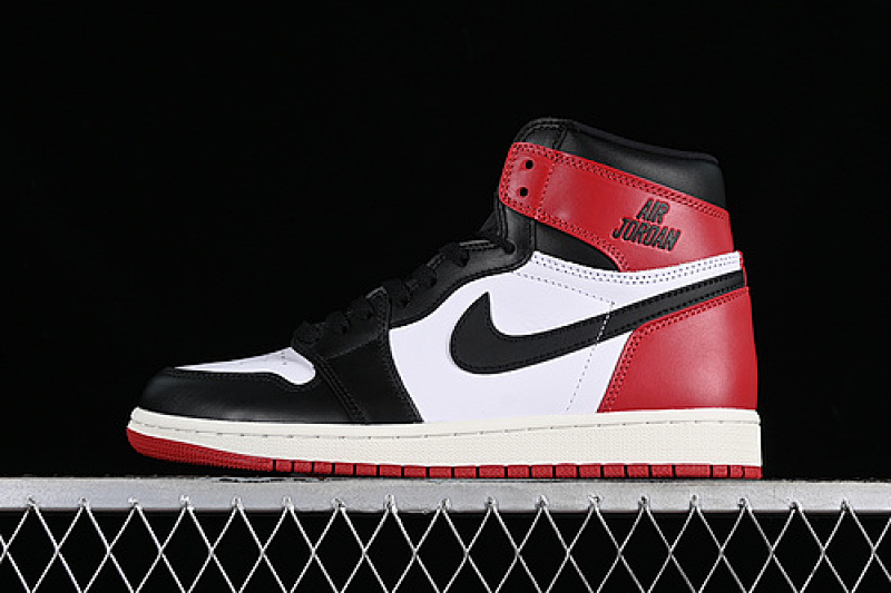 Jordan AIR Jordan 1 HIGH OG BLACK TOE REIMAGINED BLACK/BLACK/VARSITY RED/WHITE · DZ5485-106, photo 1