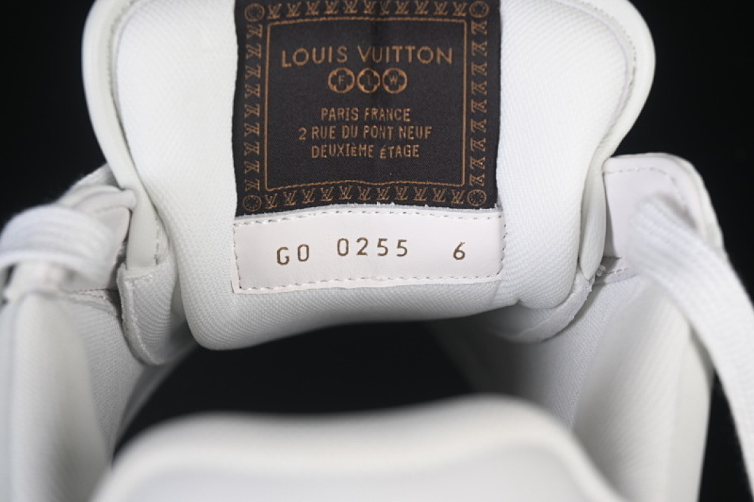 Louis Vuitton [1AIKDD]-[BUTTERSOFT LOW-TOP CASUAL SHOES WHITE/WHITE]-[WOMAN:39]-[MAN:40-46] - Image 6