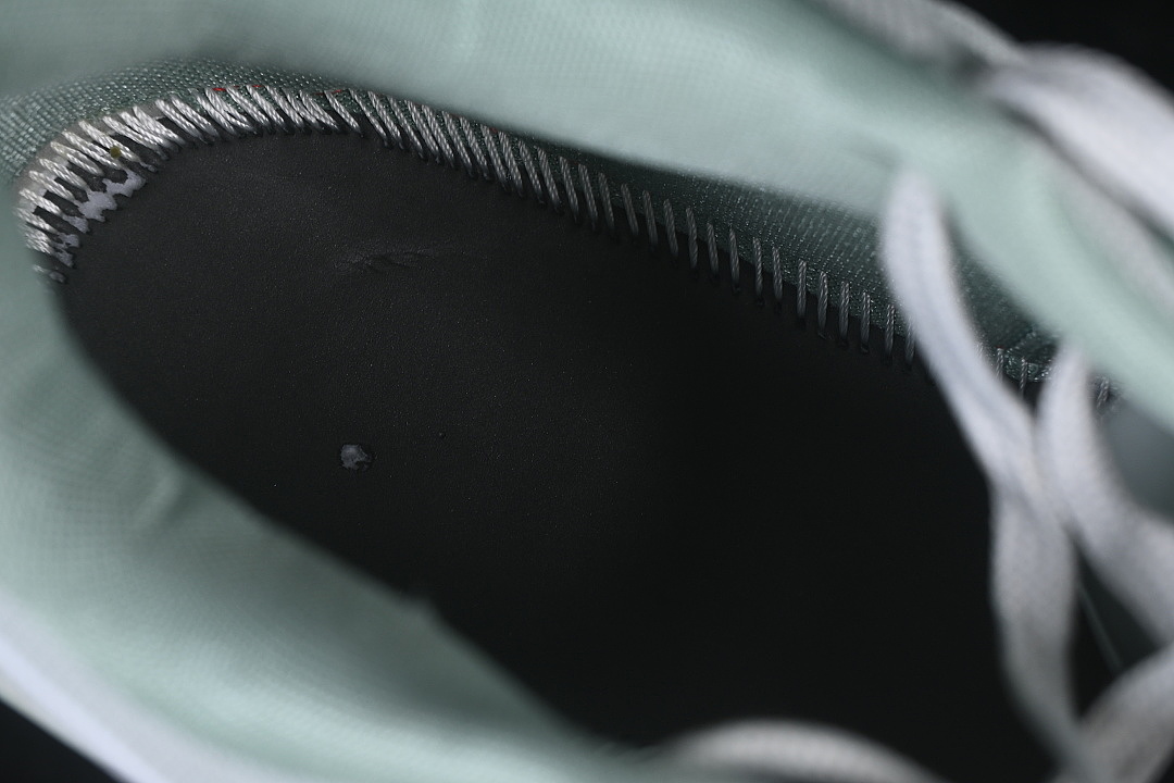 Nike [IH1401-003]-[KOBE 9 STITCHES LOW BASKETBALL SHOES GREY/GREEN]-[WOMAN:39]-[MAN:40-47.5] - Image 5