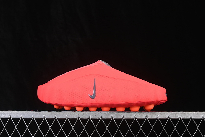 MIND 001 SLIDE SOLAR RED/HYPER CRIMSON/BLACK · HQ4307-600, photo 1