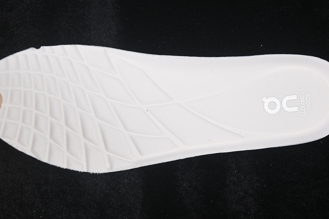 On Running [ON CLOUDNOVA MOON LOW-TOP CASUAL LIFESTYLE SHOES WHITE/WHITE]-[WOMAN:36-39]-[MAN:40-45] - Image 4