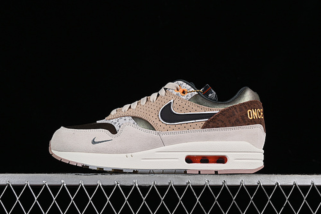 Unbranded [HQ2640-200]-[DIVISION STREET AIR MAX 1/87 HEMP/UNIVERSITY GOLD/SAIL/DESERT DUST/CACAO WOW], photo 1