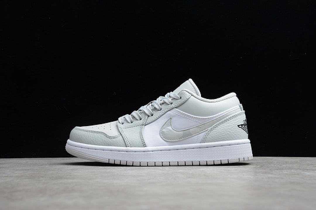 Jordan [DC6039-100]-[AIR JORDAN 1 LOW GS WHITE/PHOTON DUST/GREY FOG]-[UNISEX:36-47], photo 1