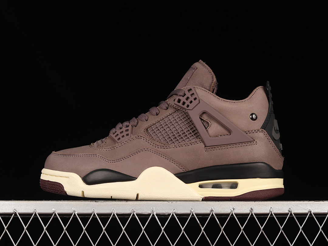 Jordan A MA MANIÉRE X AIR Jordan 4 VIOLET ORE/MEDIUM ASH-BLACK-MUSLIN-BURGUNDY CRUSH · DV6773-220, photo 1