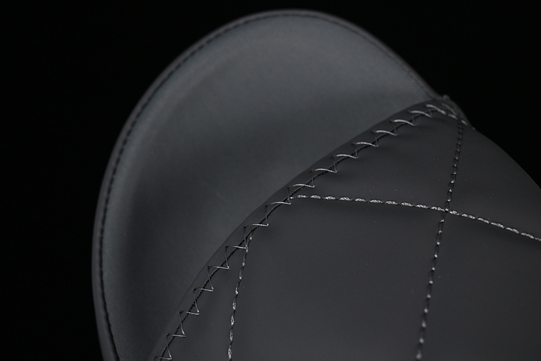 Bottega Veneta [BOTTEGA VENETA GREY/GREY]-[MAN:39-45] - Image 9