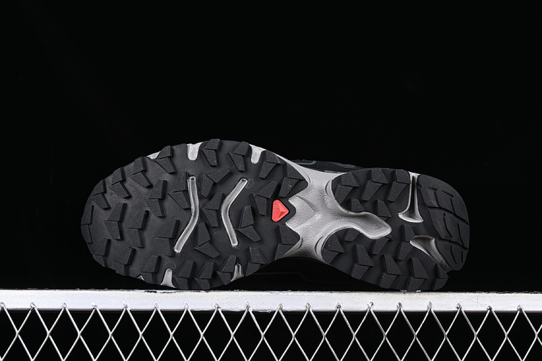On Running [471326-28]-[XT SLATE FOR WOOD OUTDOOR OFF ROADING BLACK/GREY]-[WOMAN:36-39]-[MAN:40-45] - Image 14