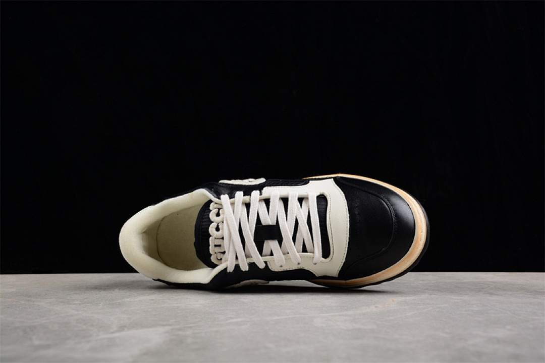 Gucci [MAC80]-[GU*CCI THROWS IT BACK WITH THE RETRO-INSPIRED WHITE/BLACK]-[WOMAN:35-39]-[MAN:40-44] - Image 13