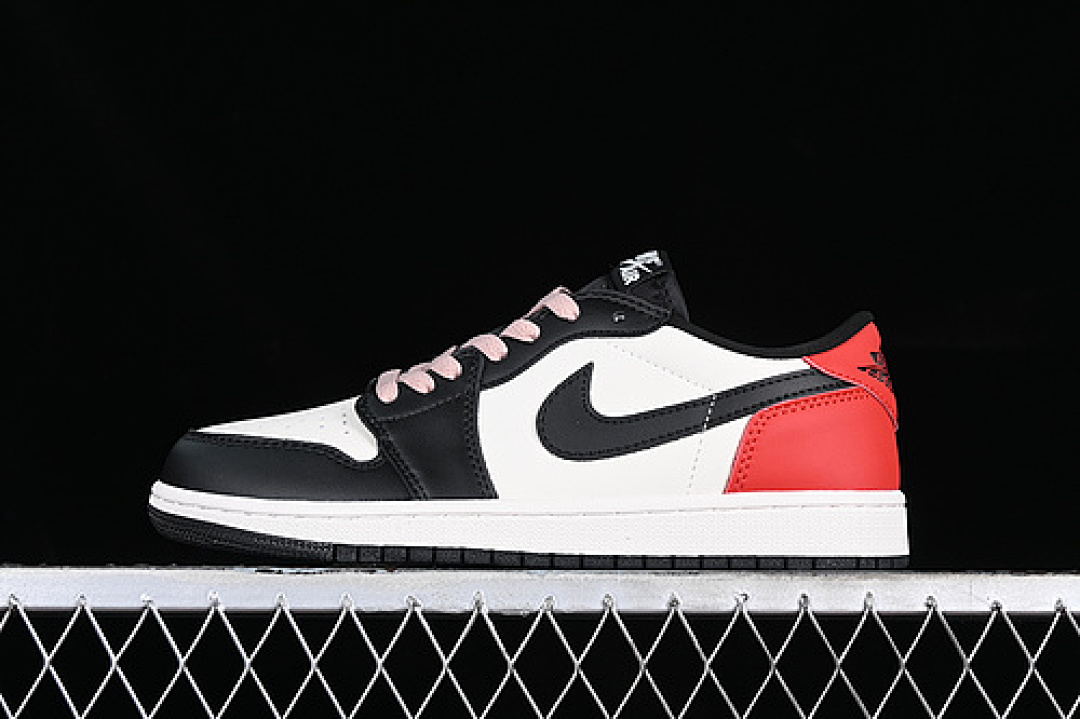 Jordan [HF8828-100]-[AIR JORDAN 1 LOW WHITE/BLACK/RED]-[WOMAN:36-39]-[MAN:40-46], photo 1