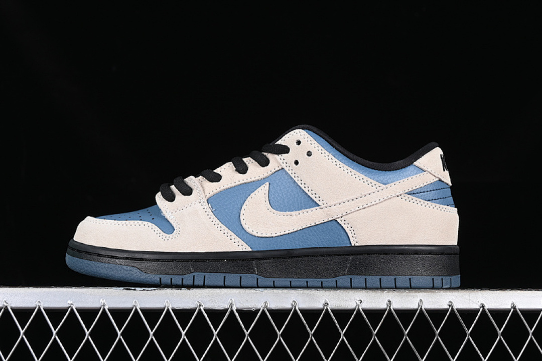 Unbranded [BQ6817-200]-[SB DUNK LOW LIGHT CREAM/BLACK/BLUE]-[WOMAN:36-39]-[MAN:40-46], photo 1