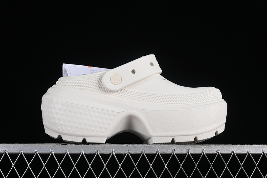 Crocs [CROCS CLASSIC CLOG WHITE]-[WOMAN:34-40] - Image 12