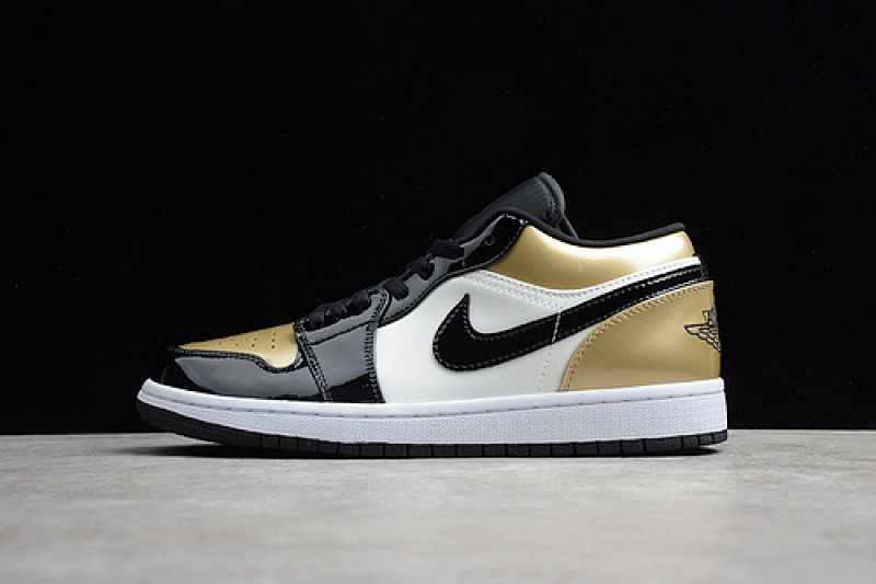Jordan AIR Jordan 1 LOW GOLD TOE METALLIC GOLD/BLACK-WHITE · CQ9447-700, photo 1