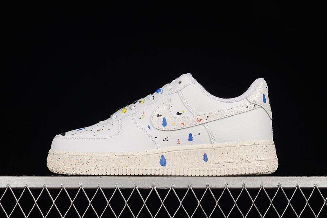 Nike [CZ0339-100]-[AIR FORCE 1 LOW 07 LV8 PAINT SPLATTER WHITE/WHITE/SAIL/WHITE]-[UNISEX:36-45], photo 1