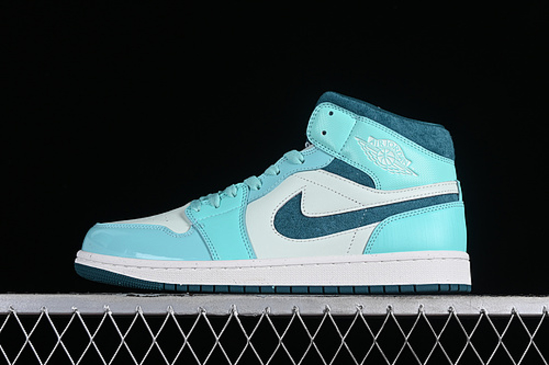 Jordan [DZ3745-300]-[AIR JORDAN 1 MID SE BLEACHED TURQUOISE/BARELY GREEN/SAIL/SKY TEAL]-[35.5-46], photo 1