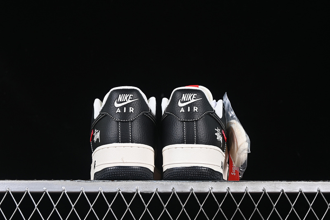 Nike [HH7518-043]-[AIR FORCE 1 07 LOW SUPREME WHITE/BLACK/RED]-[WOMAN:36-39]-[MAN:40-45] - Image 14