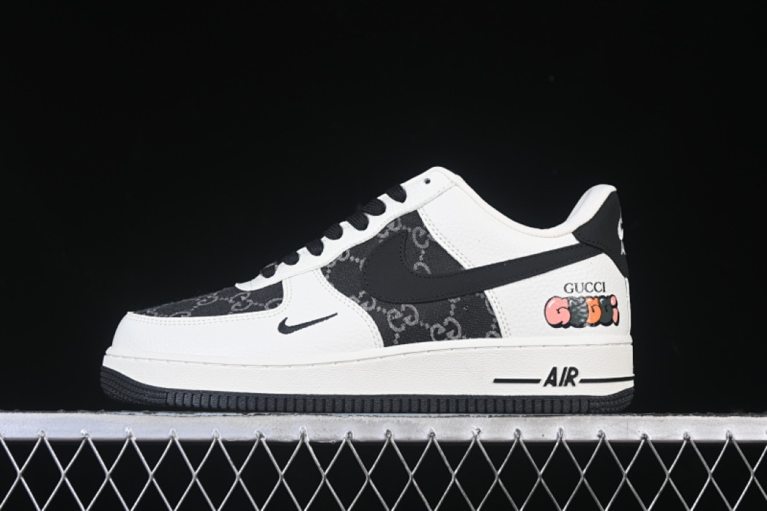 Nike Nike AIR FORCE 1 07 LOW WHITE/BLACK · SC0601-571, photo 1