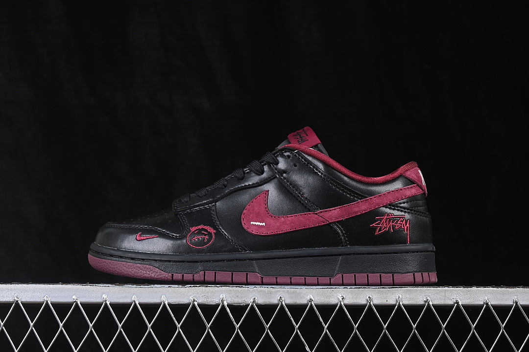 Nike DUNK LOW CASUAL SNEAKERS WINE RED/BLACK · DS6608-028, photo 1