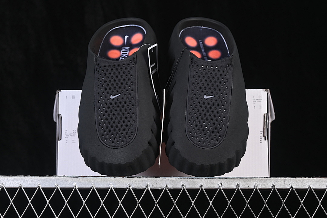 Unbranded [HQ4307-001]-[MIND 001 SLIDE BLACK/HYPER CRIMSON/WHITE/CHROME]-[WOMAN:36-38.5]-[MAN:40-47.5] - Image 12