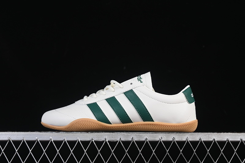 Off-White GRAND COURT LO Off-White/COLLEGIATE GREEN/GUM · JQ9690, photo 1