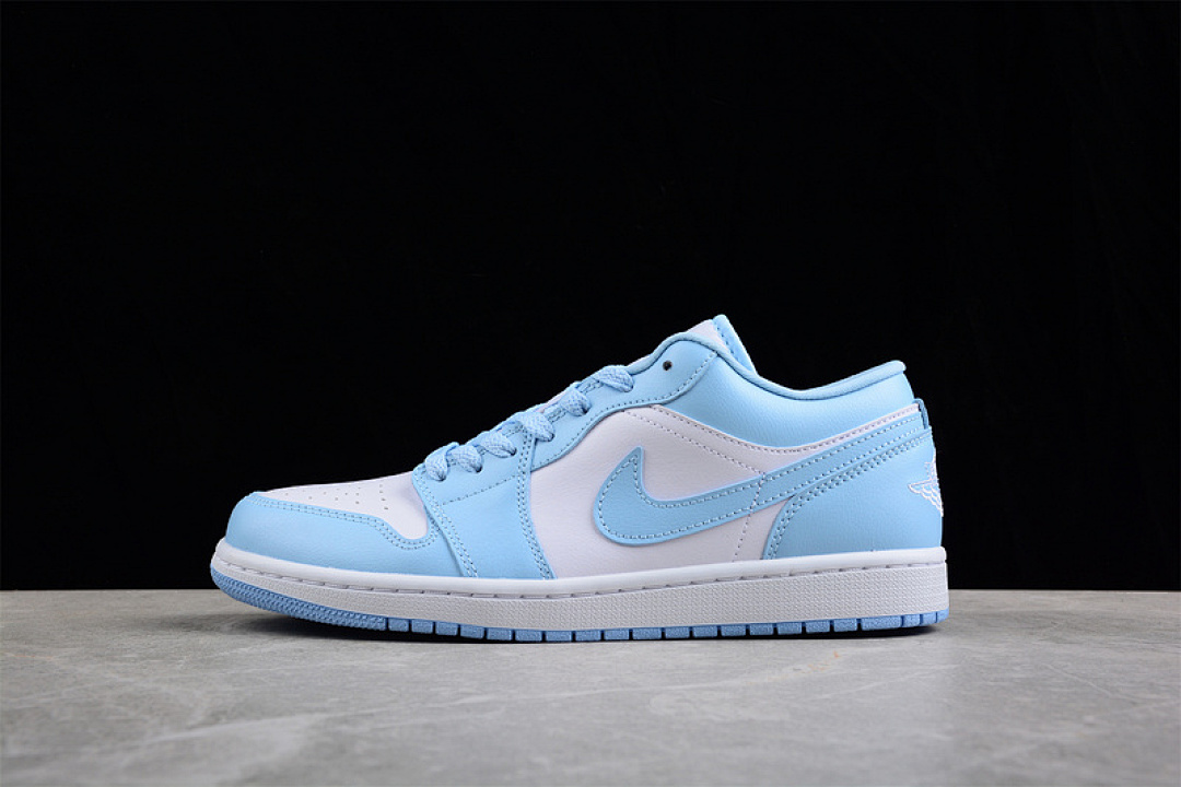 Jordan CJ AIR Jordan 1 LOW WHITE/ICE BLUE · DC0774-141, photo 1