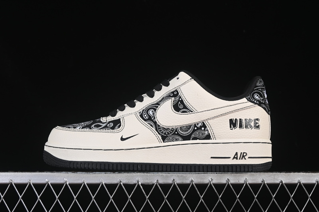 Nike [ZD1988-005]-[AIR FORCE 1 07 LOW WHITE/BLACK]-[WOMAN:36-39]-[MAN:40-45] - Image 2