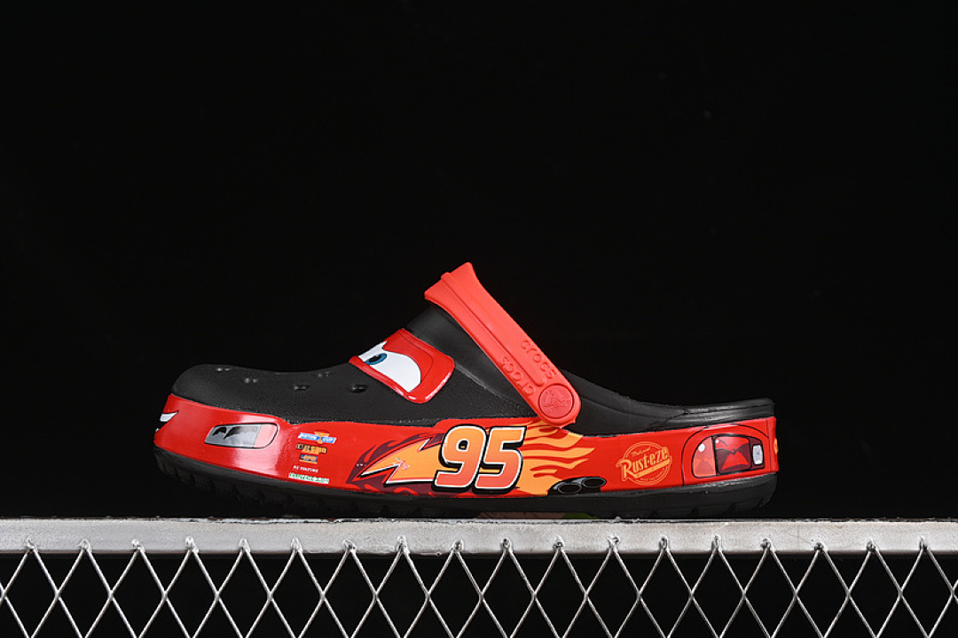 Crocs [CROCS CLASSIC SUMMER DUAL-PURPOSE BEACH CAVE SHOES SANDALS AND SLIPPERS BLACK/RED]-[36-46] - Image 2